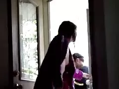 אבא חורג רע סרטי מין חינם מזיין בת חורגת שחורה קטנה עם התחת המושלם דייזי קופר