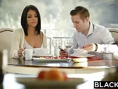 גרון עמוק מסתיים סקס חינם כושים בפעם הראשונה אנאלי
