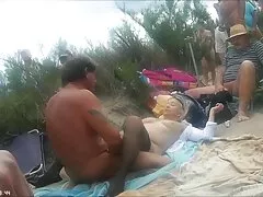 אלכסיס זארה משרתת את הזין של סקס חינם חזה ענק בניה החורגים ורוכבת עליו