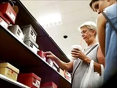 אישה בהריון מזדיינת