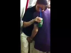 דריק תוקע את סקס חינם קטגוריות אצבעותיו בכוס של מילף בקי וגורם לה לגמור